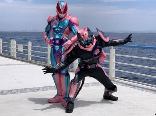 假面骑士利维斯,勇者之心，守护未来的传奇之旅